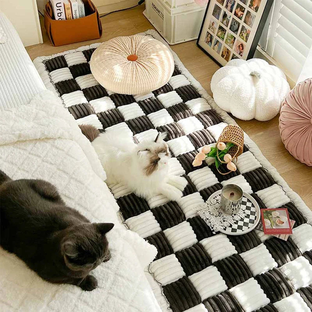 Cozy Autumn Winter Pet Bed Mat - Warm, Anti-Slip Blanket for Dogs and Cats - Washable Sofa Cover Protector