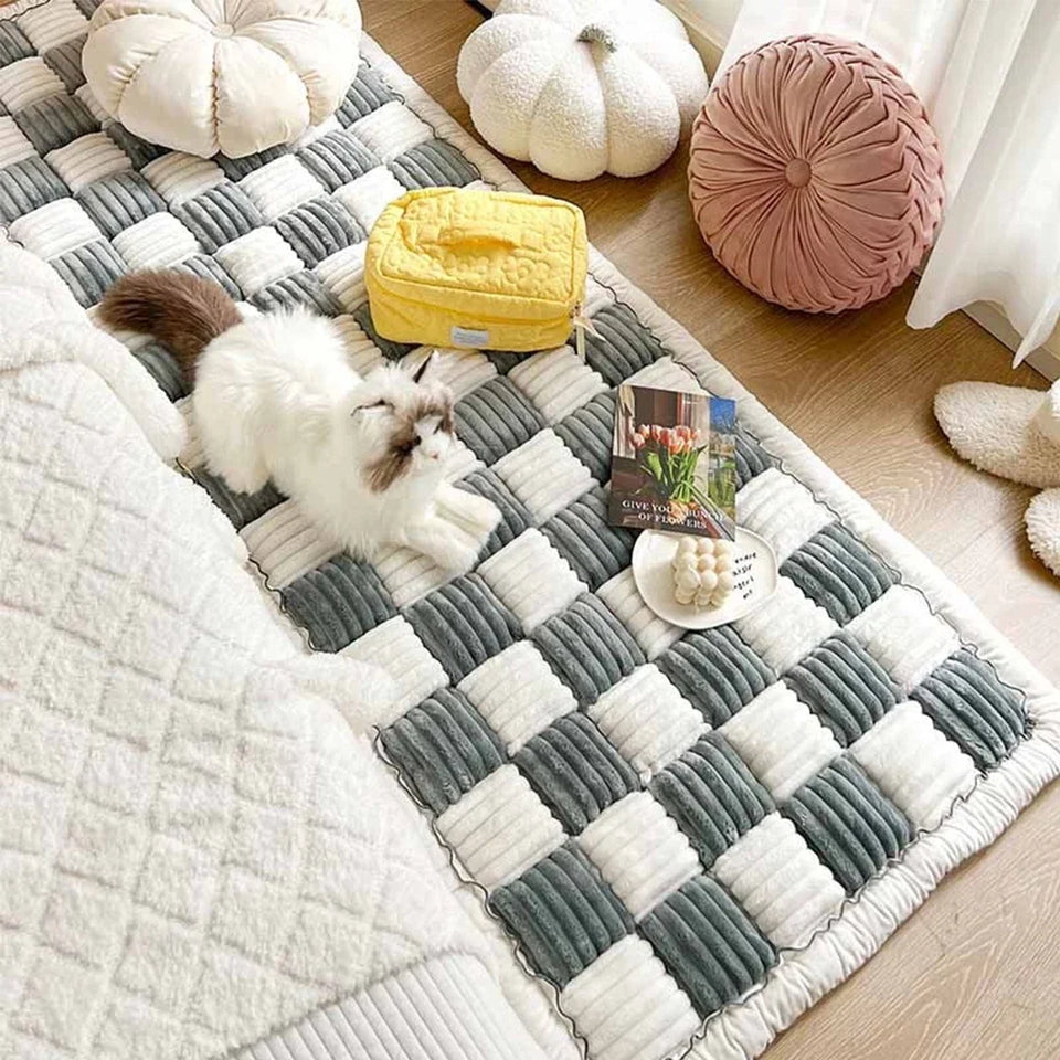 Cozy Autumn Winter Pet Bed Mat - Warm, Anti-Slip Blanket for Dogs and Cats - Washable Sofa Cover Protector