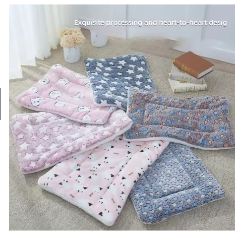 Flannel Pet Sleeping Mat Dog Bed Cat Litter Puppy Bed Dog Sofa Lovely Mattress Cushion for Small Large Dog Blanket For Winter